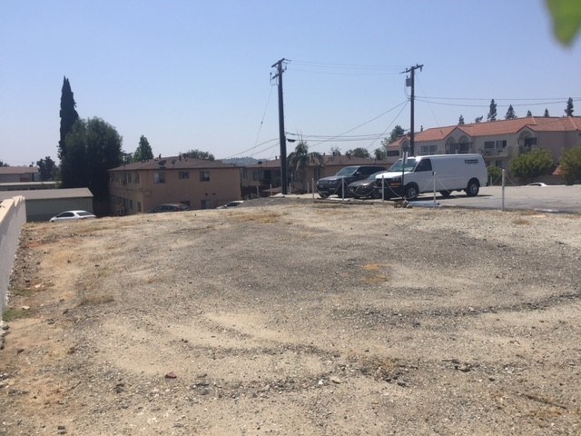 150 W Whittier Boulevard, La Habra CA 90631 - photo 4