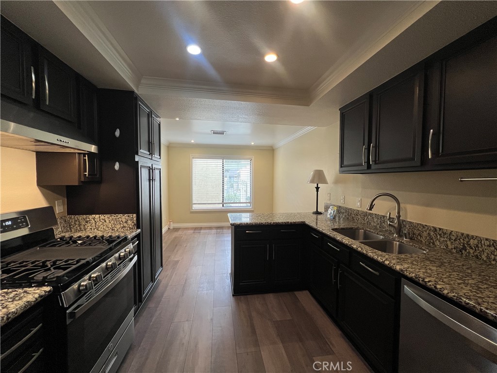 Kitchen - 1550 Pine Drive, La Habra CA 90631 - photo 11