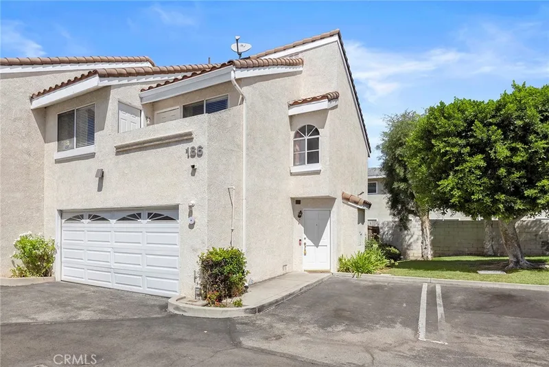 186 S Idaho Street, La Habra