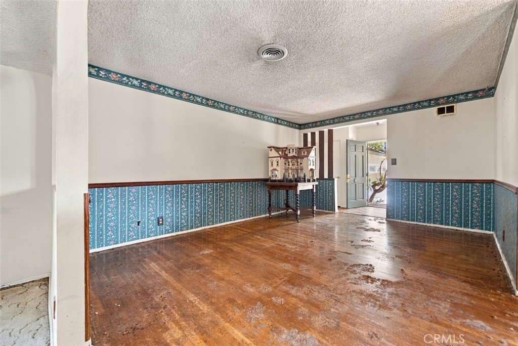 Living Room - 211 Lime Street, La Habra CA 90631 - photo 4