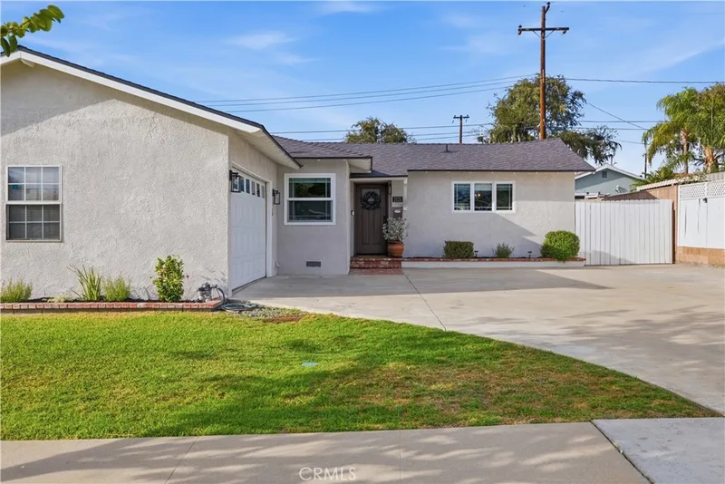 2121 Merced, La Habra, CA 90631
