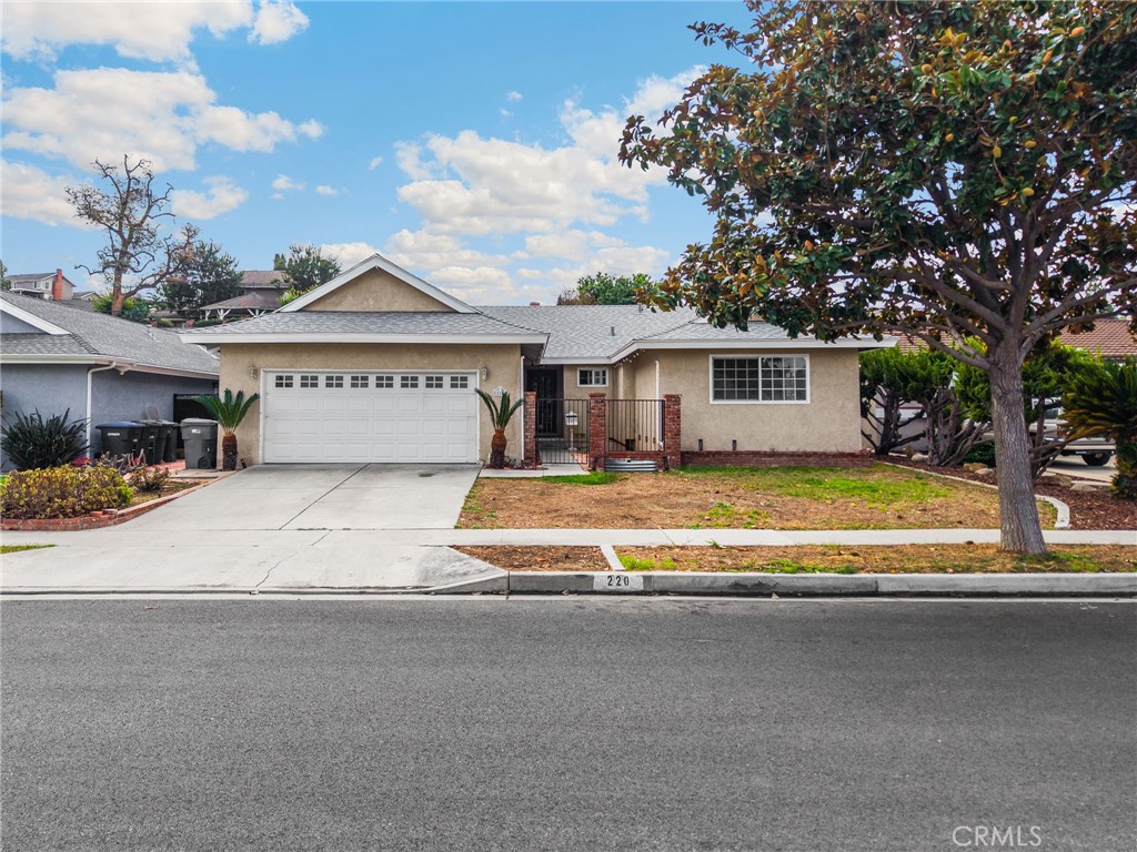 Beautiful home with 2 car garage - 220 Gwynwood, La Habra CA 90631 - photo 1