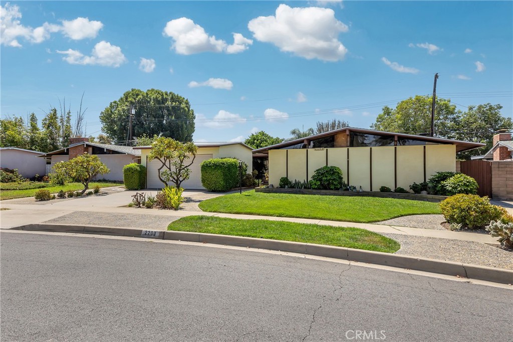 Mid Century darling - 2200 Gregory, La Habra CA 90631 - photo 1