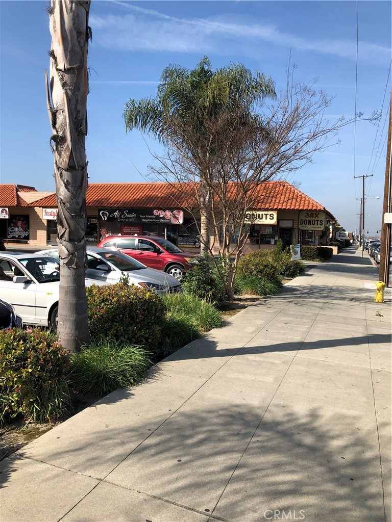 2424 W Whittier Boulevard, La Habra CA 90631 - photo 3