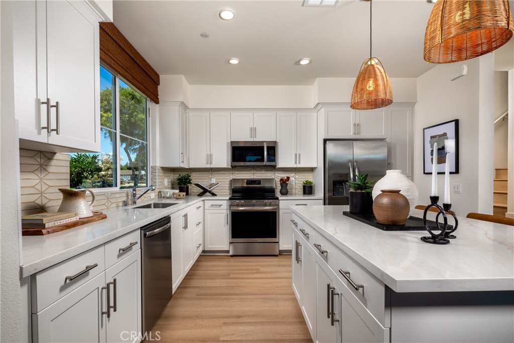 model home - 244 W Citrus Row, La Habra CA 90631 - photo 5