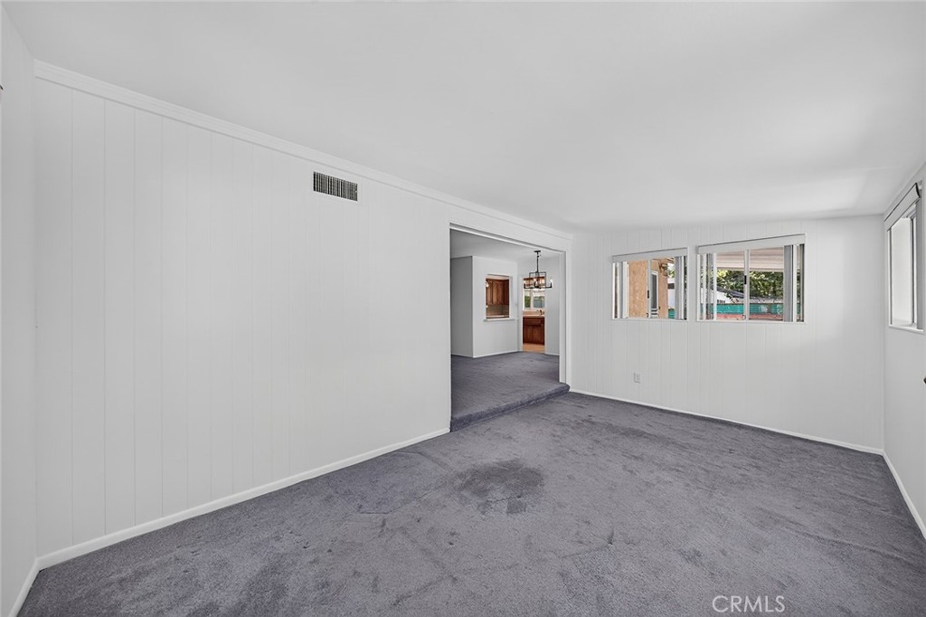Family room - 2471 Oakland Drive, La Habra CA 90631 - photo 11
