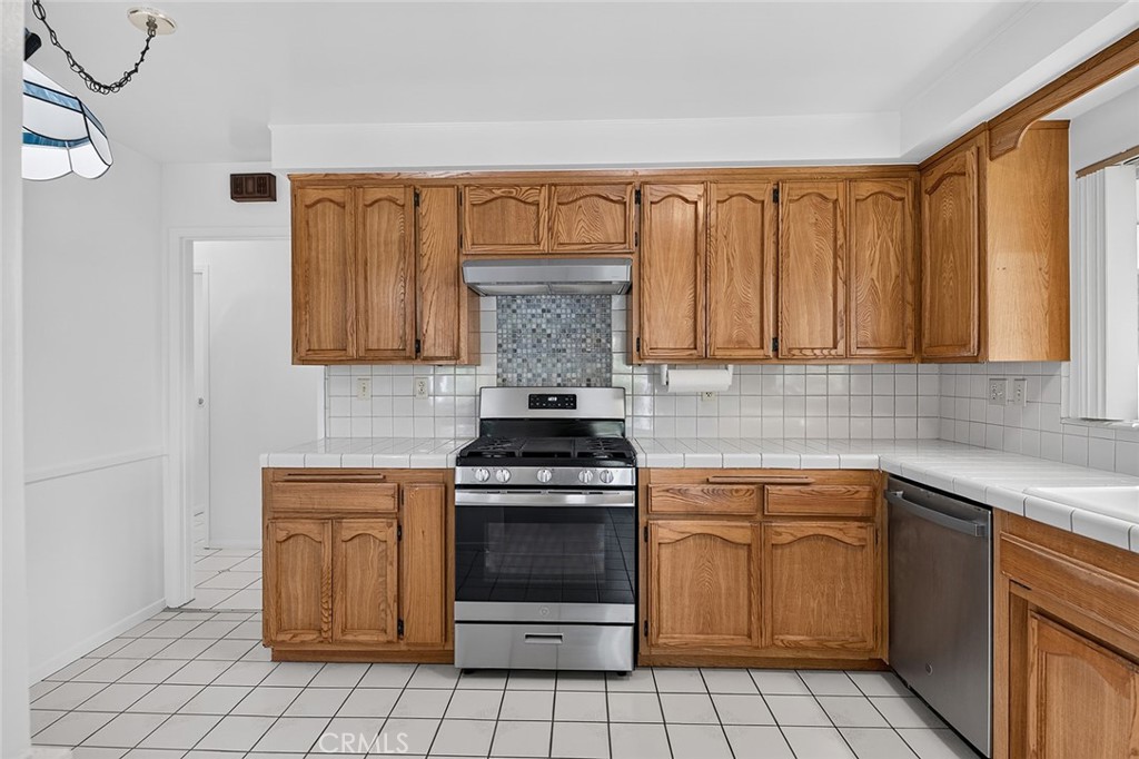 2471 Oakland Drive, La Habra CA 90631 - photo 20