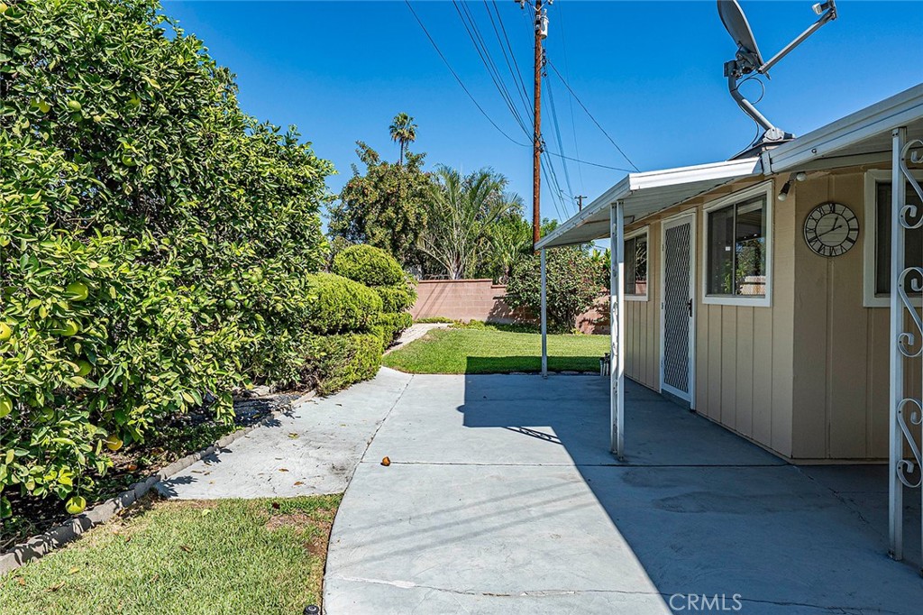 Wrap around Patio - 2471 Oakland Drive, La Habra CA 90631 - photo 42