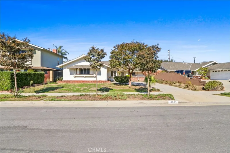 2541 Summershade, La Habra, CA 90631