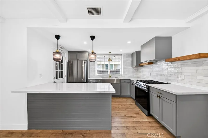 2571 Wilshire, La Habra, CA 90631