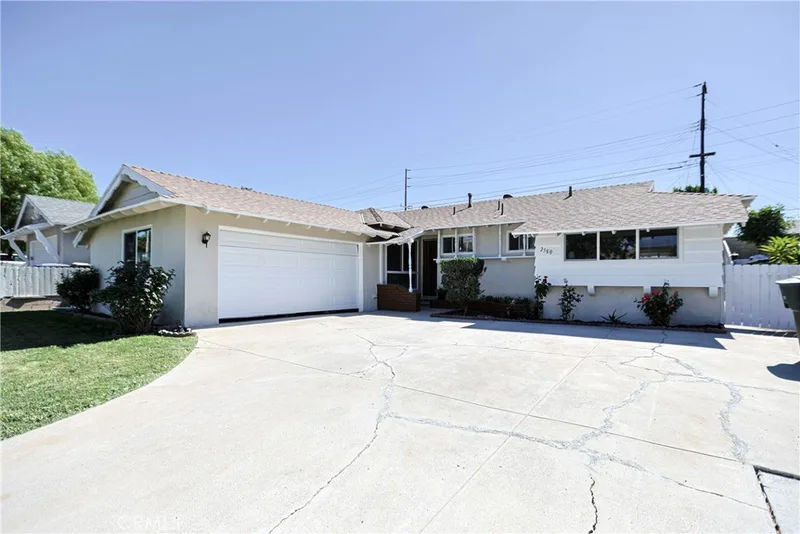 2580 Sidon, La Habra
