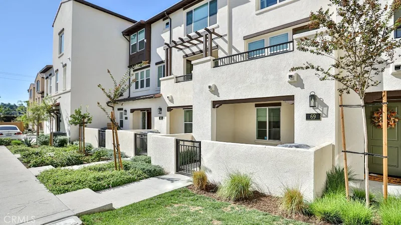 287 Vista Drive 69, La Habra, CA 90631