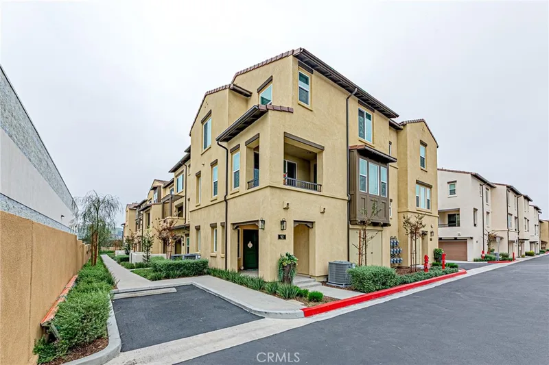 295 vista dr 92, La Habra, CA 90631