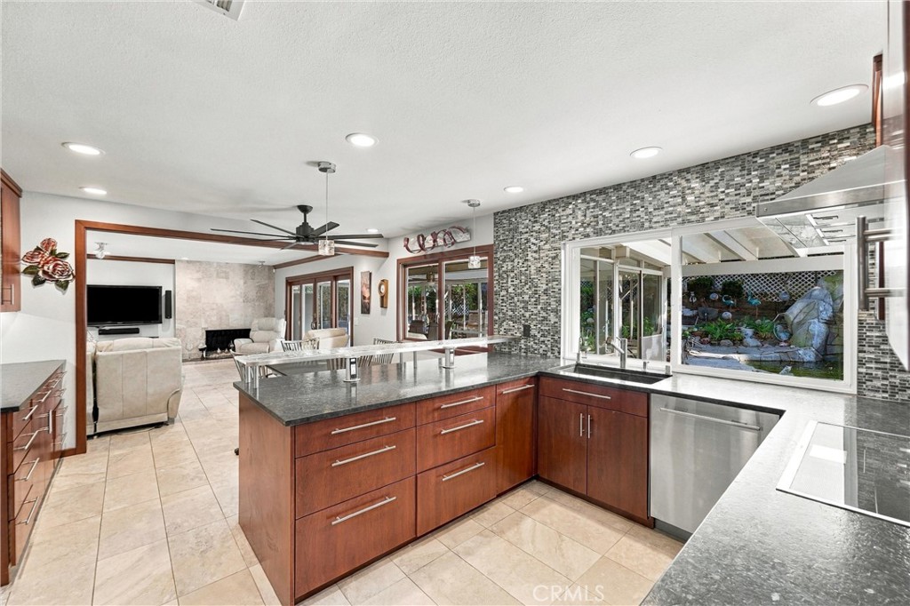300 W Wedgewood, La Habra CA 90631 - photo 10