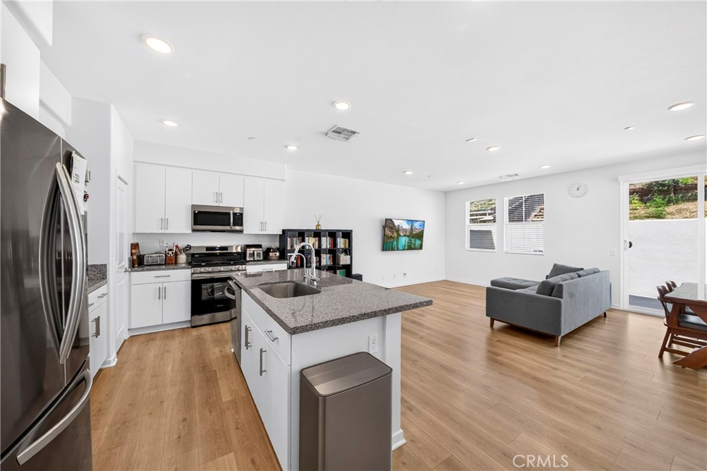306 Vista Drive 103, La Habra CA 90631 - photo 9