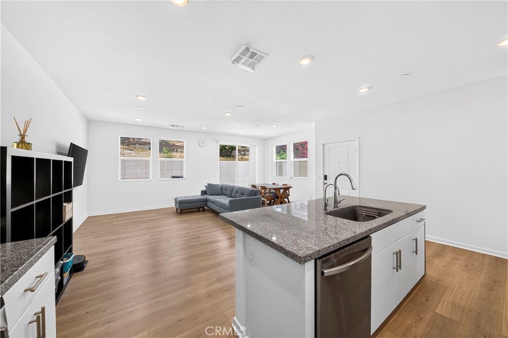 306 Vista Drive 103, La Habra CA 90631 - photo 11