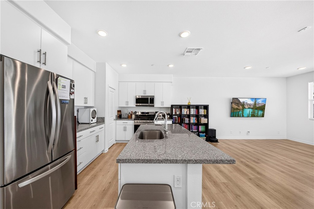 306 Vista Drive 103, La Habra CA 90631 - photo 14