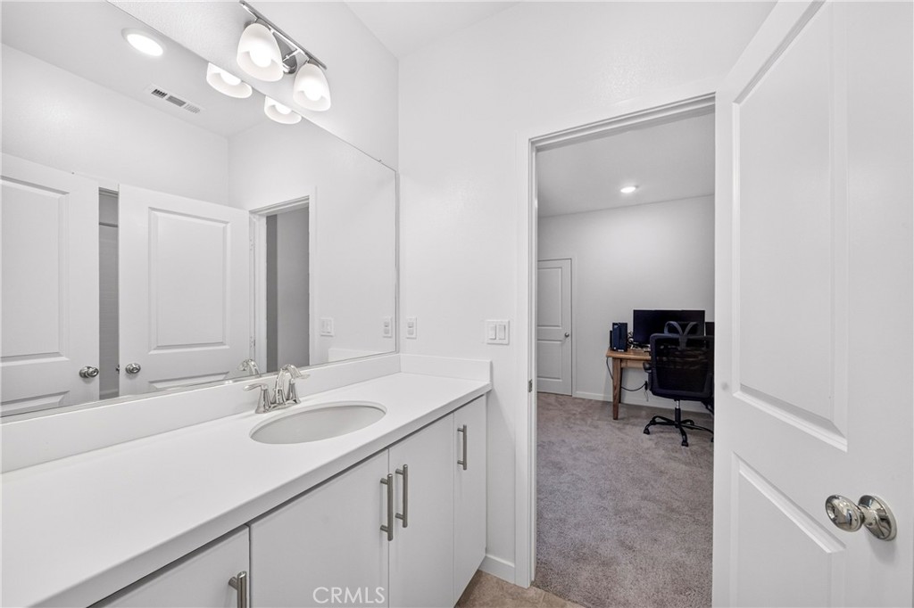 306 Vista Drive 103, La Habra CA 90631 - photo 24