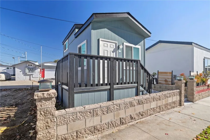 313 W 1st Avenue M, La Habra, CA 90631