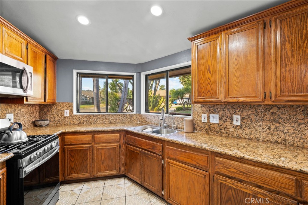 350 E Greenwood, La Habra CA 90631 - photo 10