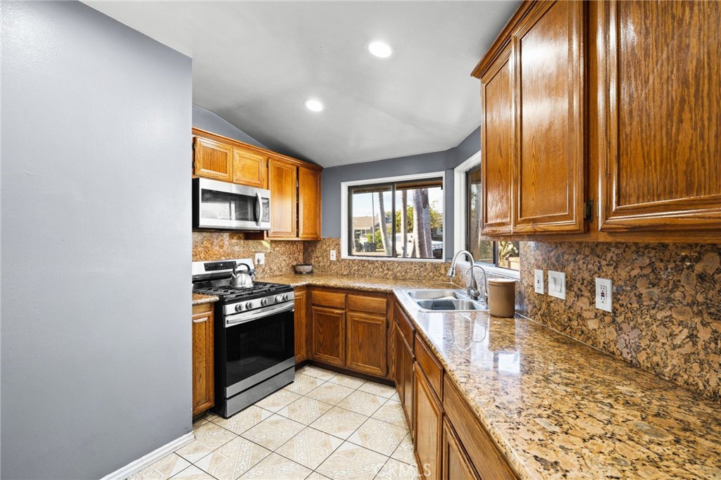 350 E Greenwood, La Habra CA 90631 - photo 11