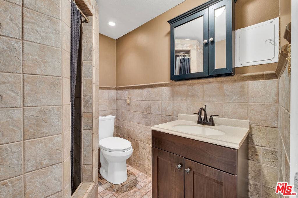 351 S Monte Vista Street 7, La Habra CA 90631 - photo 13