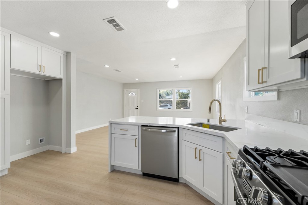 416 S Bedford, La Habra CA 90631 - photo 3