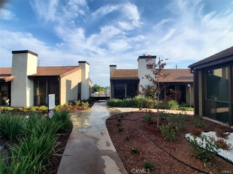 441 E Whittier Boulevard B, La Habra, CA 90631