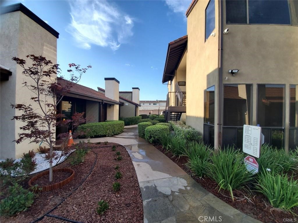 461 E Whittier B, La Habra CA 90631 - photo 5