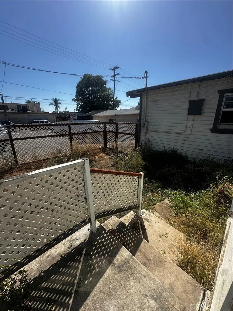 502 W Erna, La Habra, CA 90631