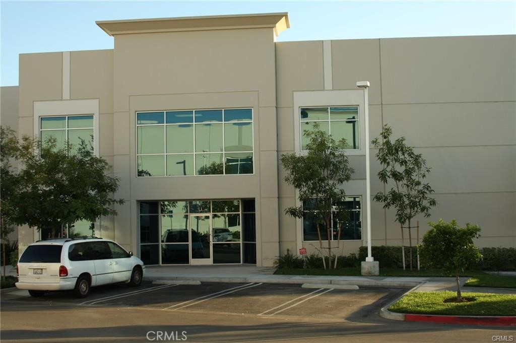 511 S Harbor U, La Habra CA 90631 - photo 2
