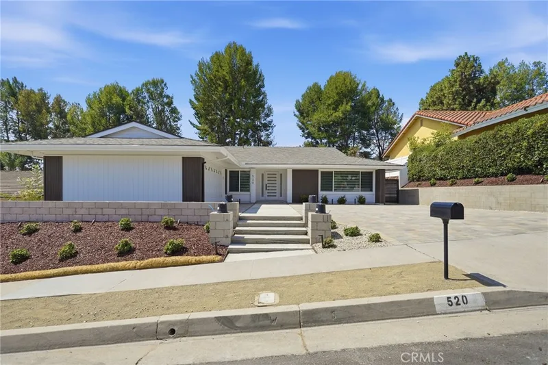 520 W Country Hills, La Habra, CA 90631