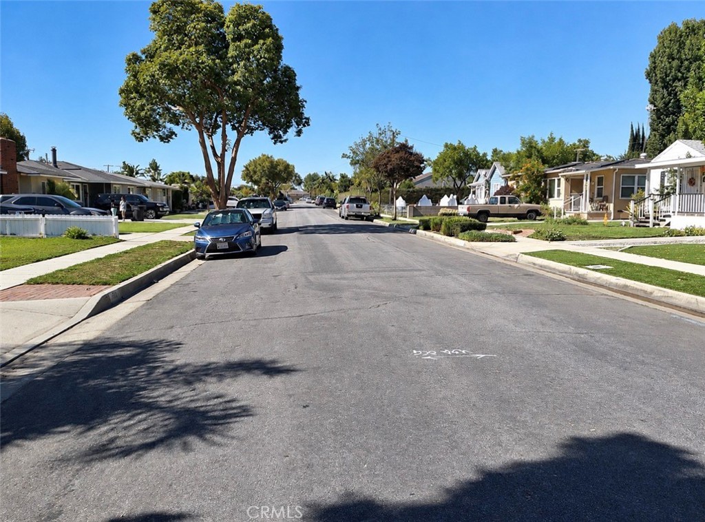523 W Florence Avenue, La Habra CA 90631 - photo 18