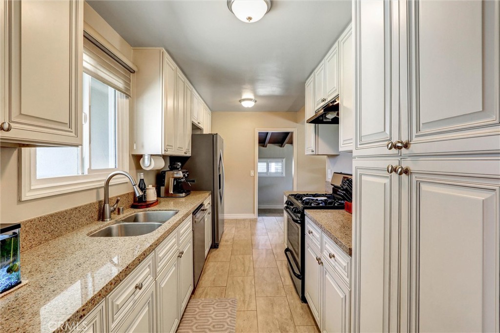 Kitchen at entry - 550 Kern, La Habra CA 90631 - photo 4