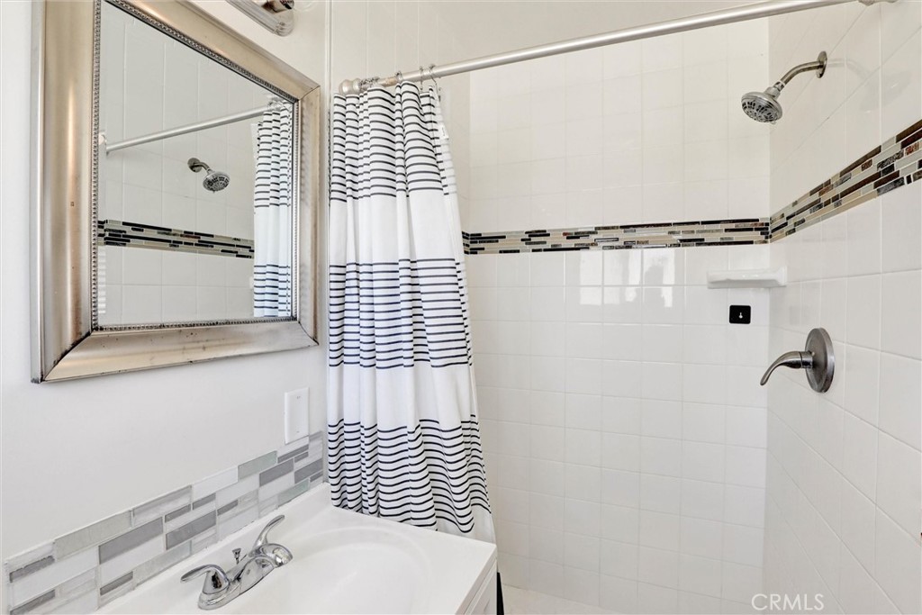 Ensuite - 550 Kern, La Habra CA 90631 - photo 23