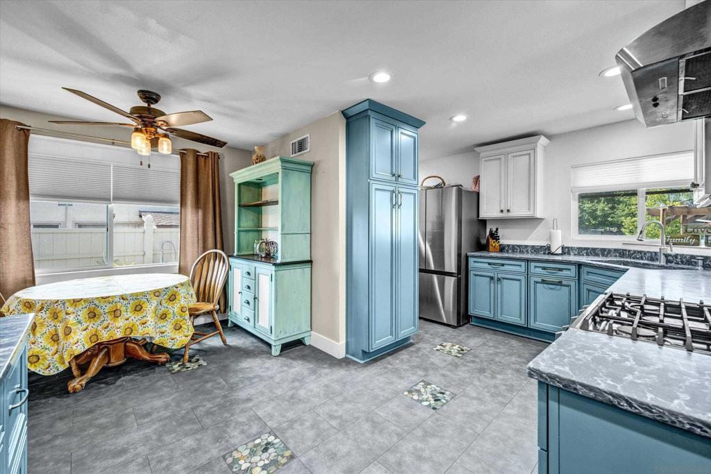 600 N Fonda, La Habra CA 90631 - photo 11