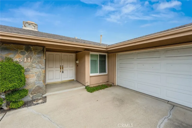 611 Honeywood Lane, La Habra
