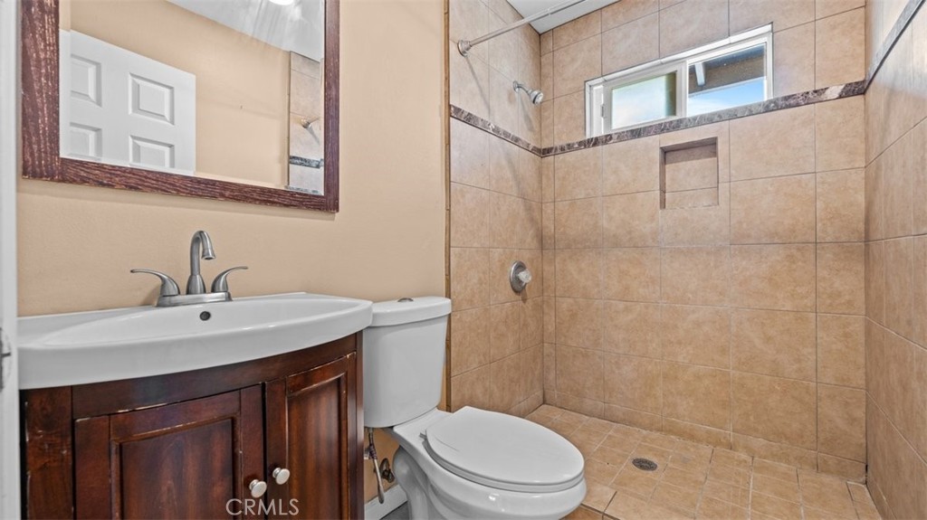 ADU Bath 2 - 622 E Stearns, La Habra CA 90631 - photo 14