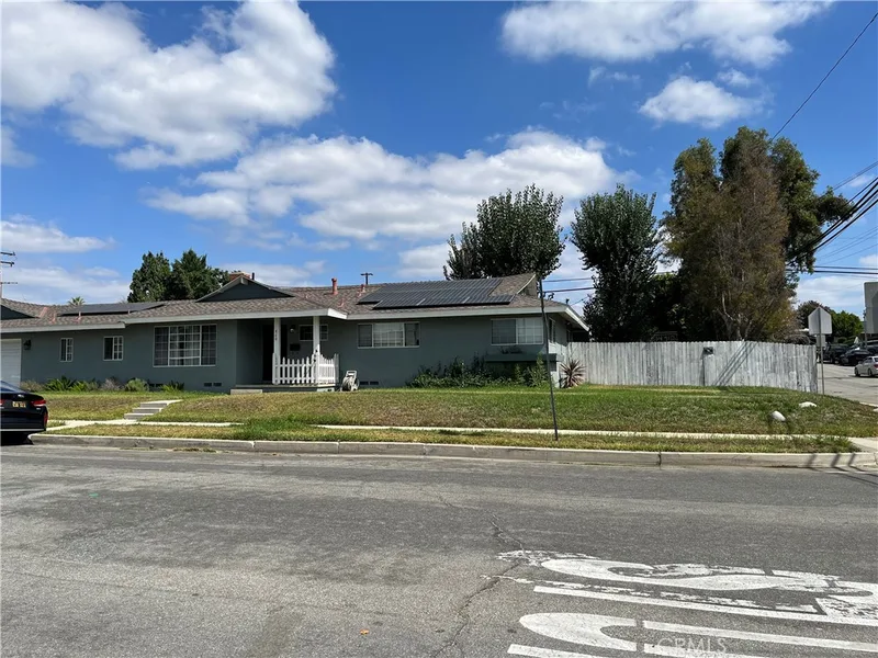800 Tropicana, La Habra, CA 90631