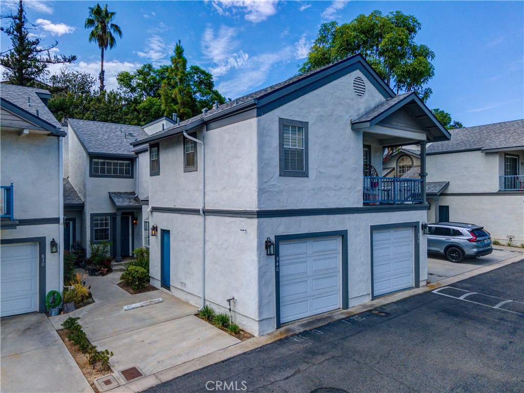 A great location in the gated community of Country Terrace - 840 W. Country View 66, La Habra CA 90631 - photo 1