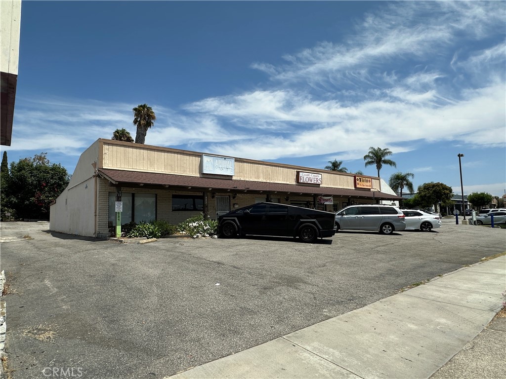 841 E Whittier, La Habra CA 90631 - photo 2