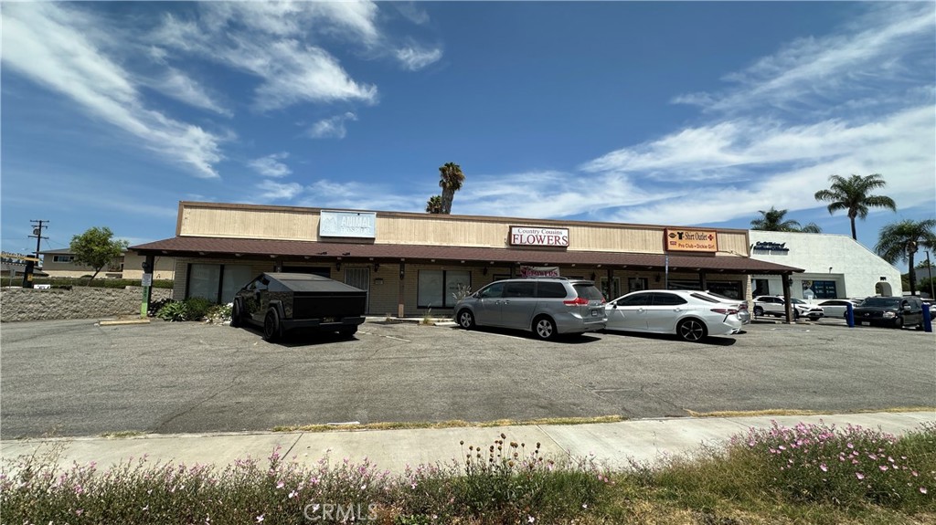 841 E Whittier, La Habra CA 90631 - photo 3