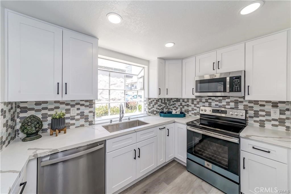 900 W Country View 36, La Habra CA 90631 - photo 5