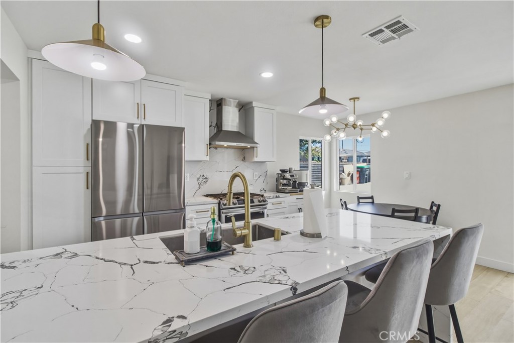 905 E Francis, La Habra CA 90631 - photo 2
