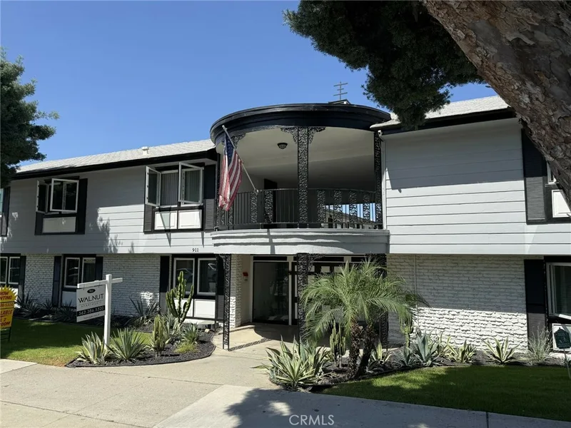 911 N Walnut Street, La Habra, CA 90631