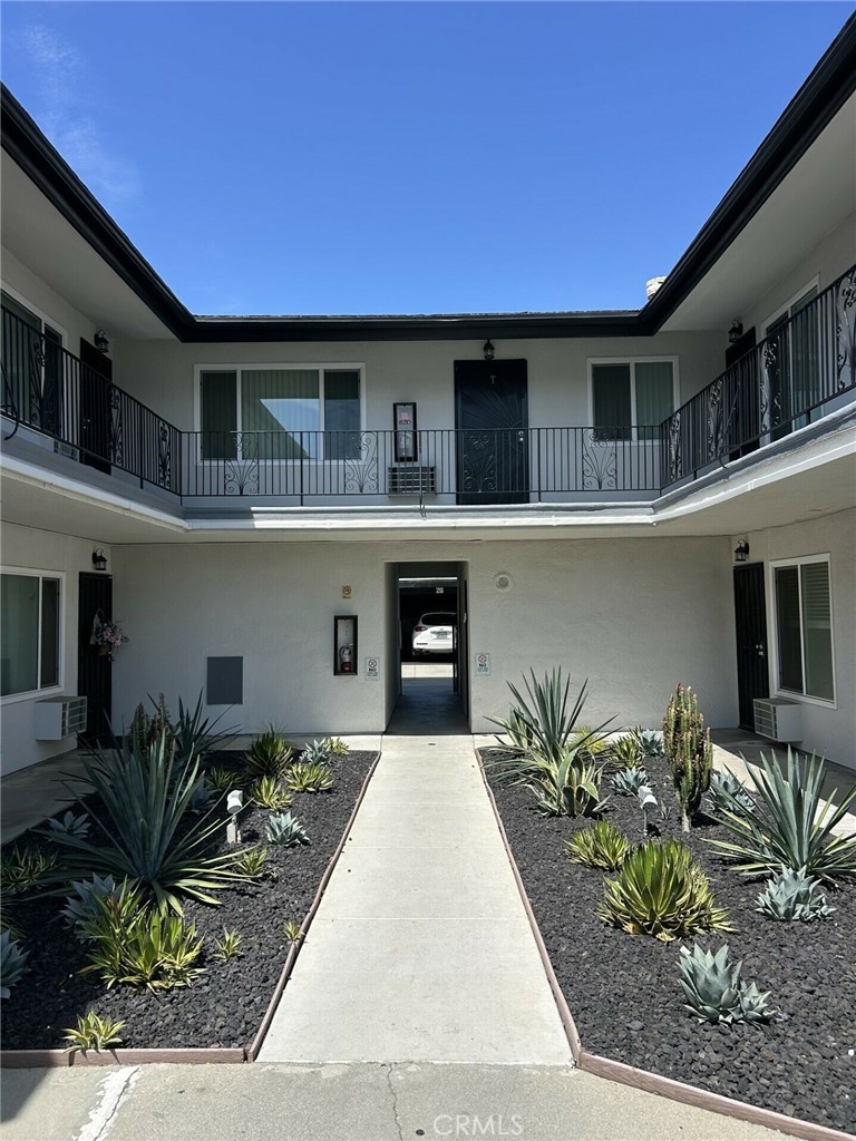 911 N Walnut Street, La Habra CA 90631 - photo 7
