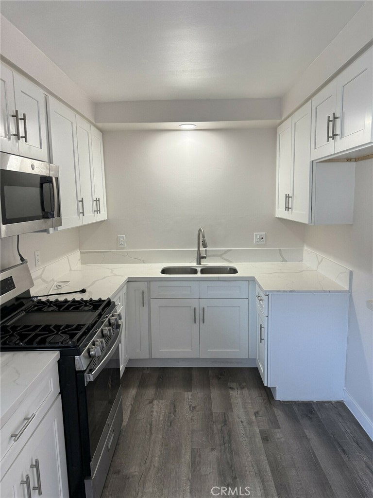 911 N Walnut Street, La Habra CA 90631 - photo 15
