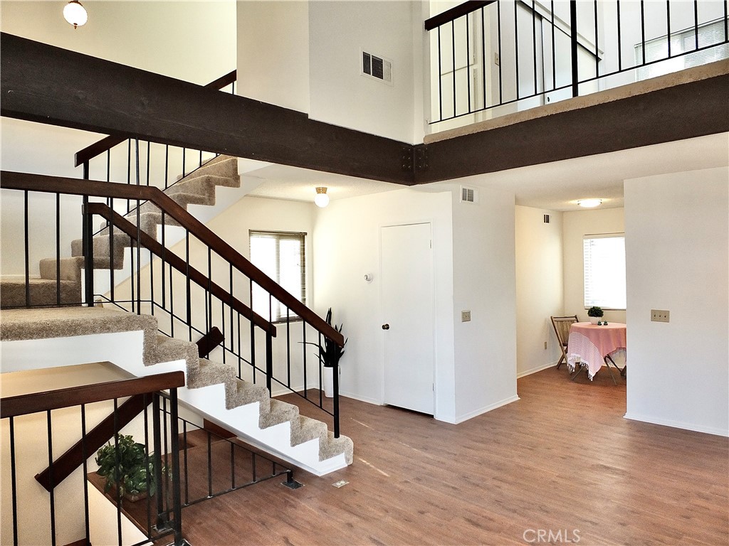 Great architectural space - 949 W Imperial Highway A, La Habra CA 90631 - photo 2