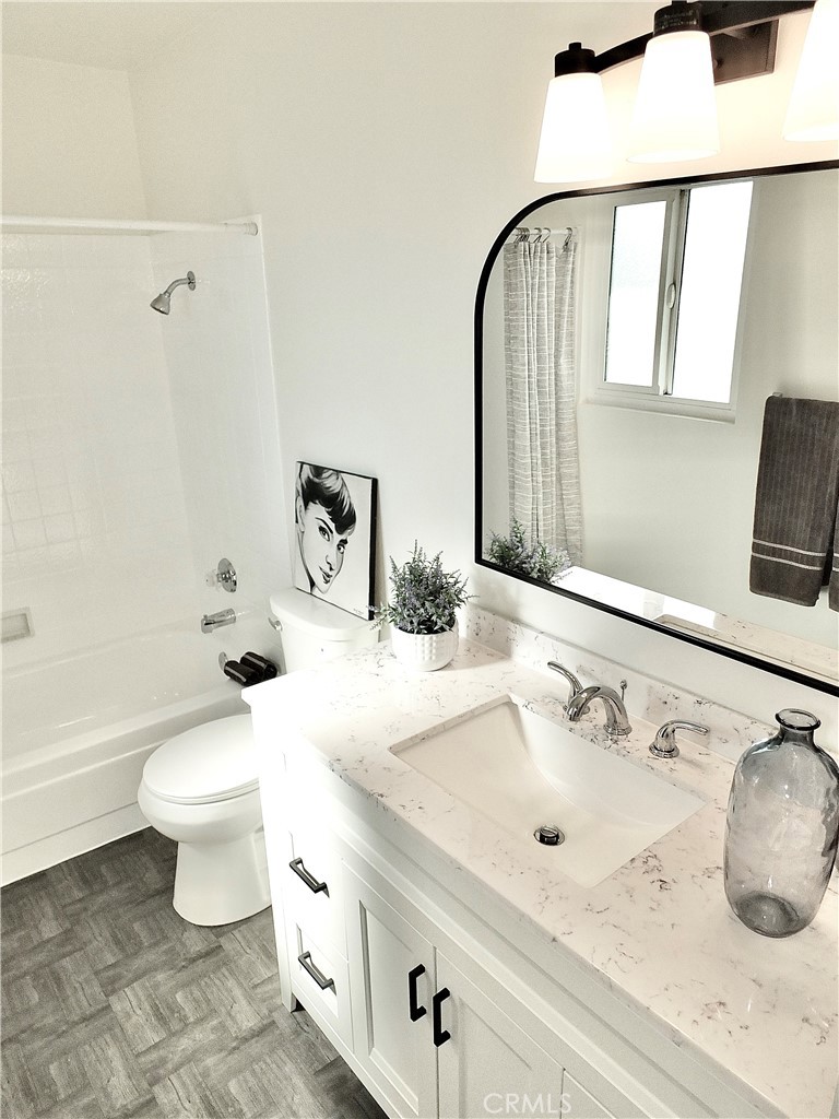 En-suite is a full bath - 949 W Imperial Highway A, La Habra CA 90631 - photo 25