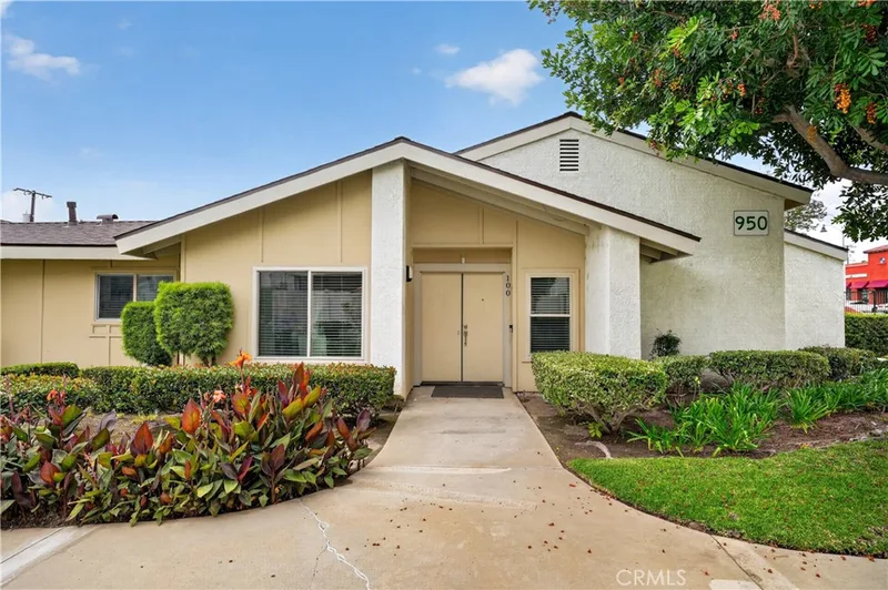 950 E La Habra 100, La Habra, CA 90631